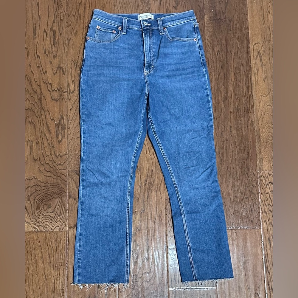 Abercrombie & Fitch Women's Straight Leg ultra high rise Blue Jeans